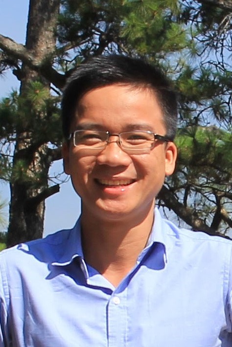 TS. Tạ Đình Hiến